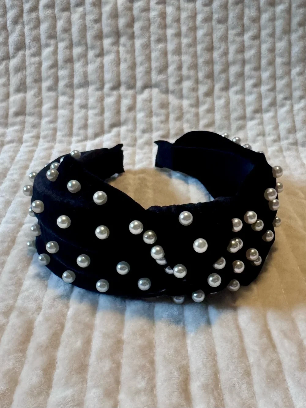 Girls Black Velvet Pearl-Embellished Knotted Headband